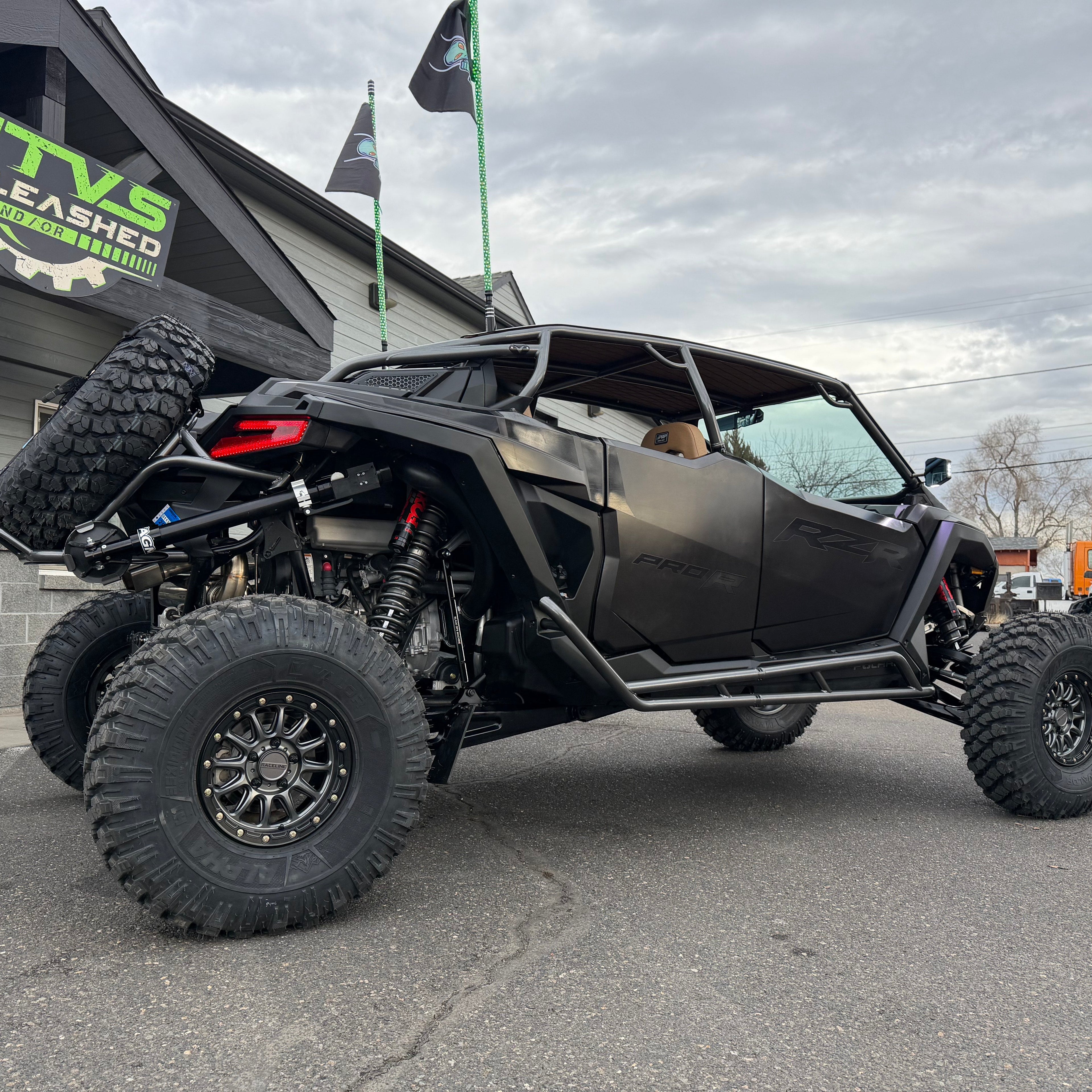 2025+ Pro R 4 "FastBack" Roll Cage